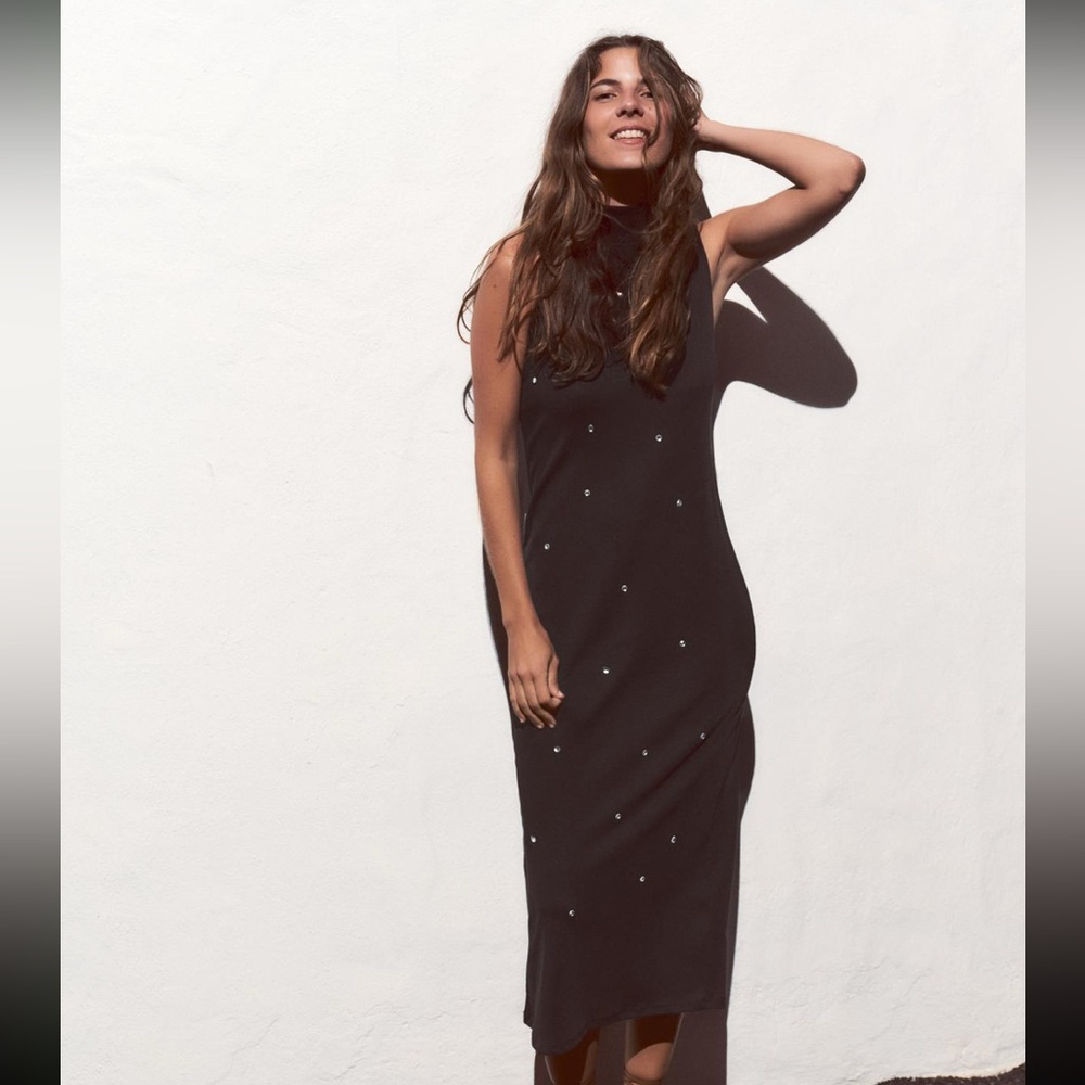 Elegant Black Sleeveless Dress